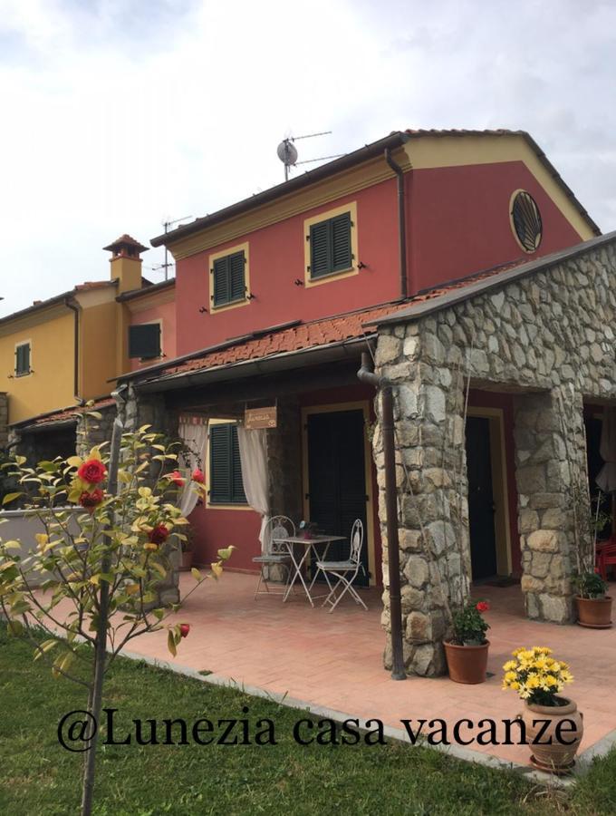 Lunezia Villa Sarzana Bagian luar foto